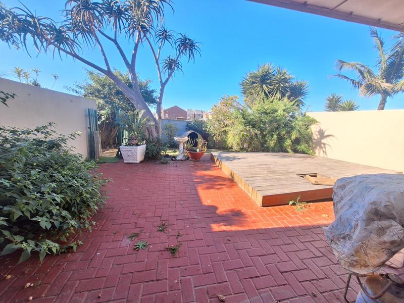 2 Bedroom Property for Sale in Hartenbos Western Cape
